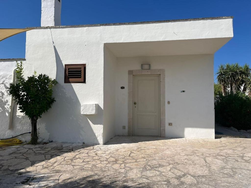 Casa Giuliveto - Charmantes Ferienhaus Mit Privatpool In Olivenhain Ostuni Extérieur photo