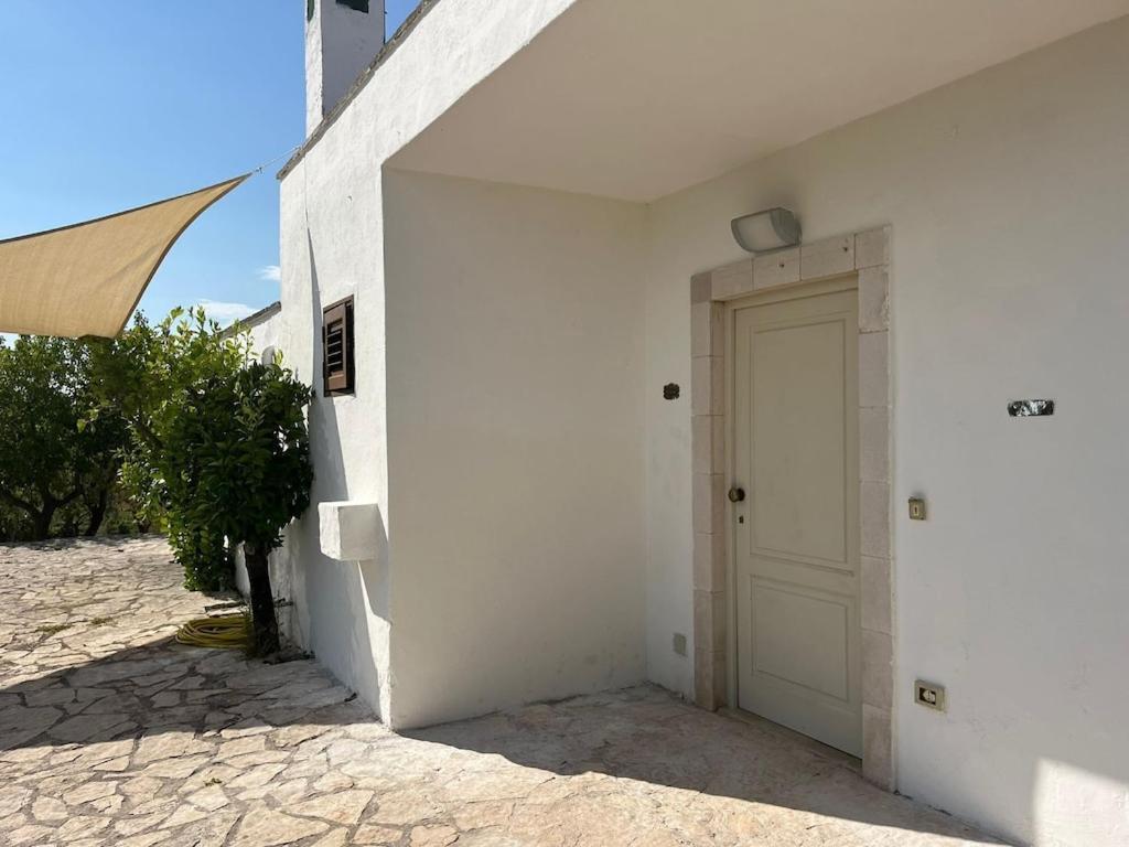 Casa Giuliveto - Charmantes Ferienhaus Mit Privatpool In Olivenhain Ostuni Extérieur photo