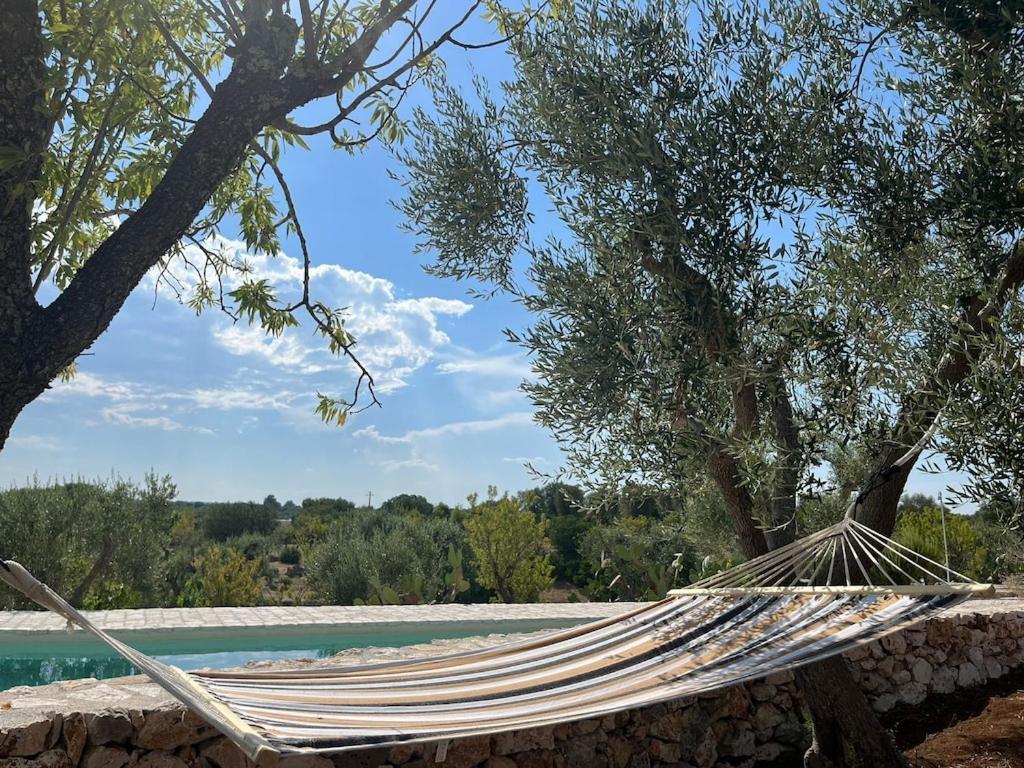 Casa Giuliveto - Charmantes Ferienhaus Mit Privatpool In Olivenhain Ostuni Extérieur photo