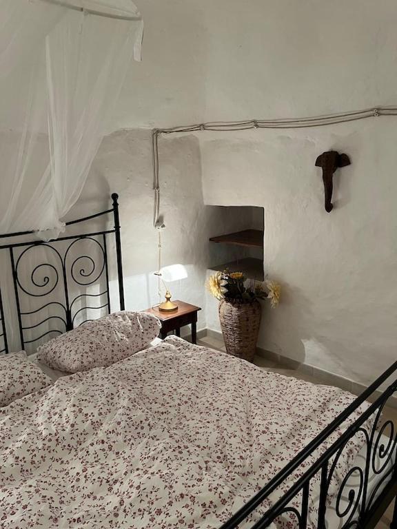 Casa Giuliveto - Charmantes Ferienhaus Mit Privatpool In Olivenhain Ostuni Extérieur photo
