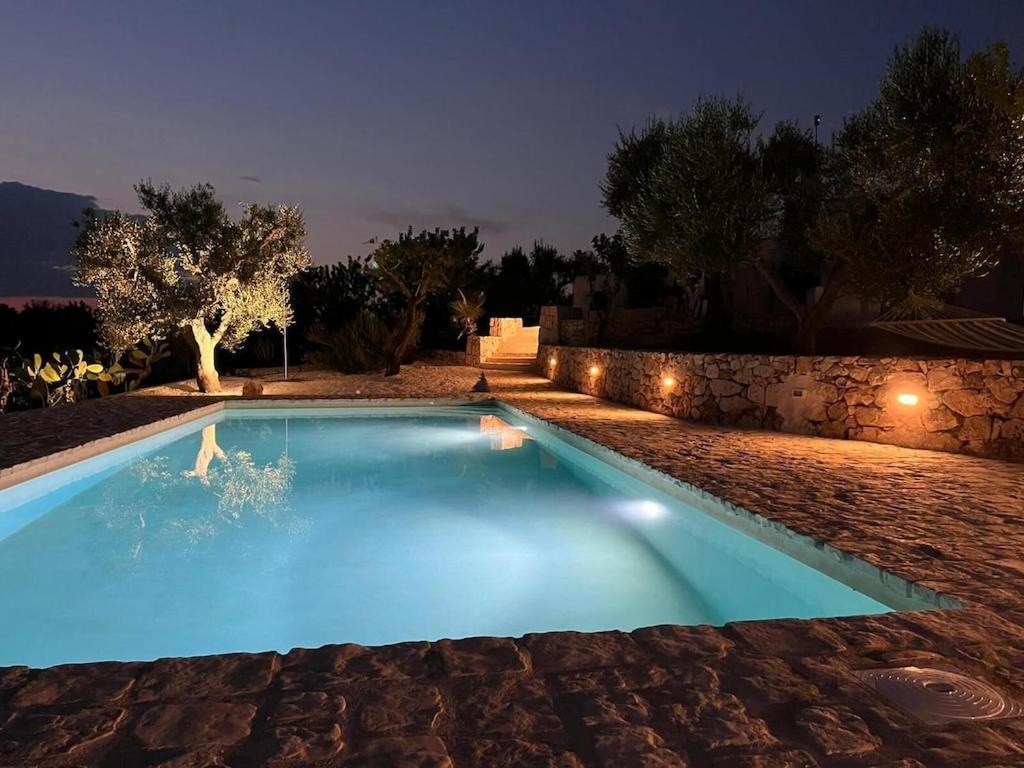 Casa Giuliveto - Charmantes Ferienhaus Mit Privatpool In Olivenhain Ostuni Extérieur photo