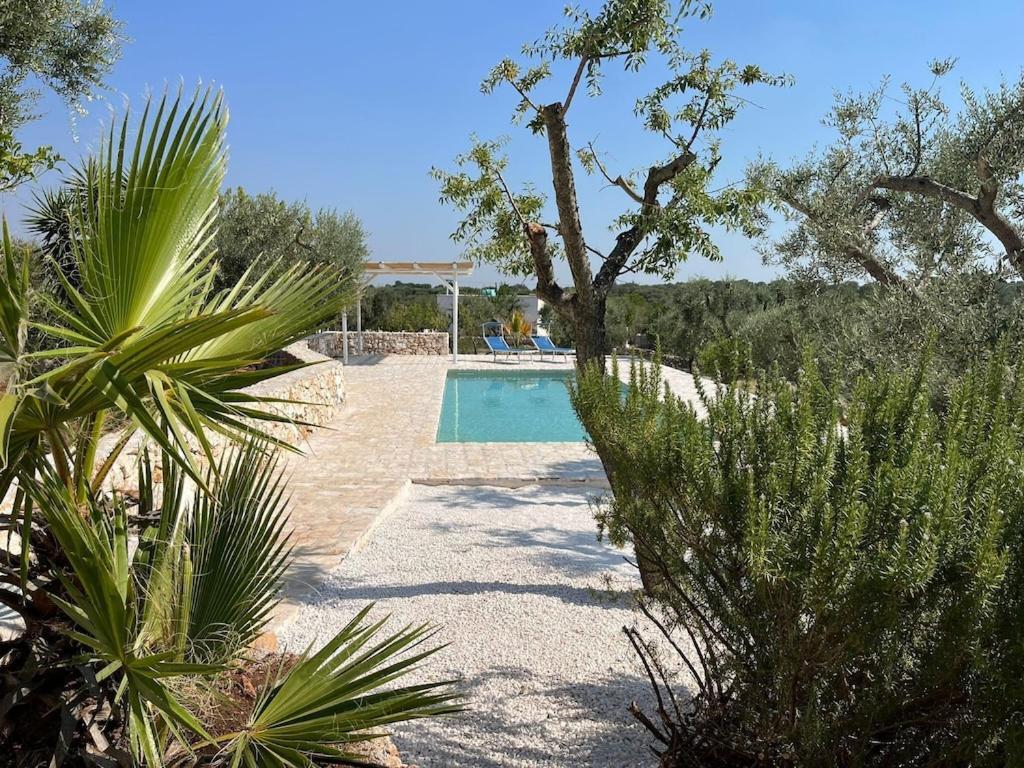 Casa Giuliveto - Charmantes Ferienhaus Mit Privatpool In Olivenhain Ostuni Extérieur photo