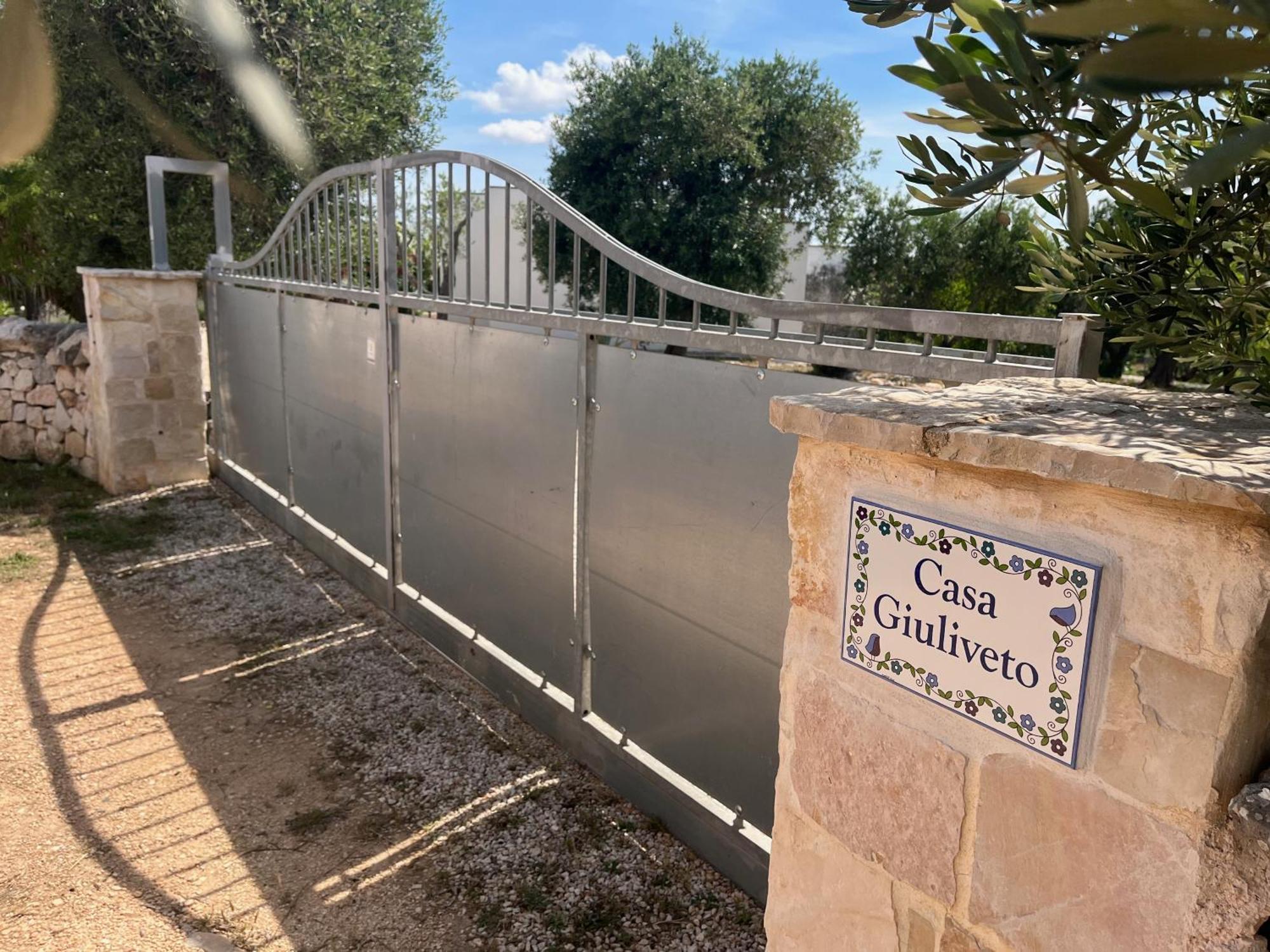Casa Giuliveto - Charmantes Ferienhaus Mit Privatpool In Olivenhain Ostuni Extérieur photo